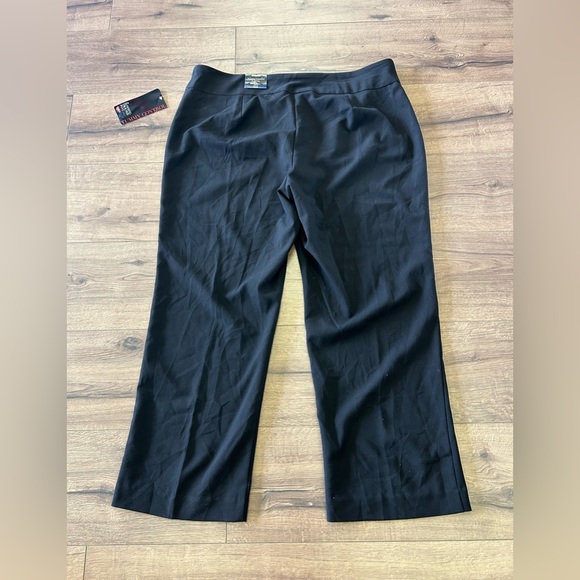 NWT AVENUE PULL ON TUMMY CONTROL BLACK TROUSER ANKLE LENGTH SIZE PETITE 16 - Picture 5 of 9